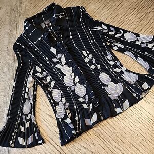 Floral bell sleeve button down shirt size Petite L